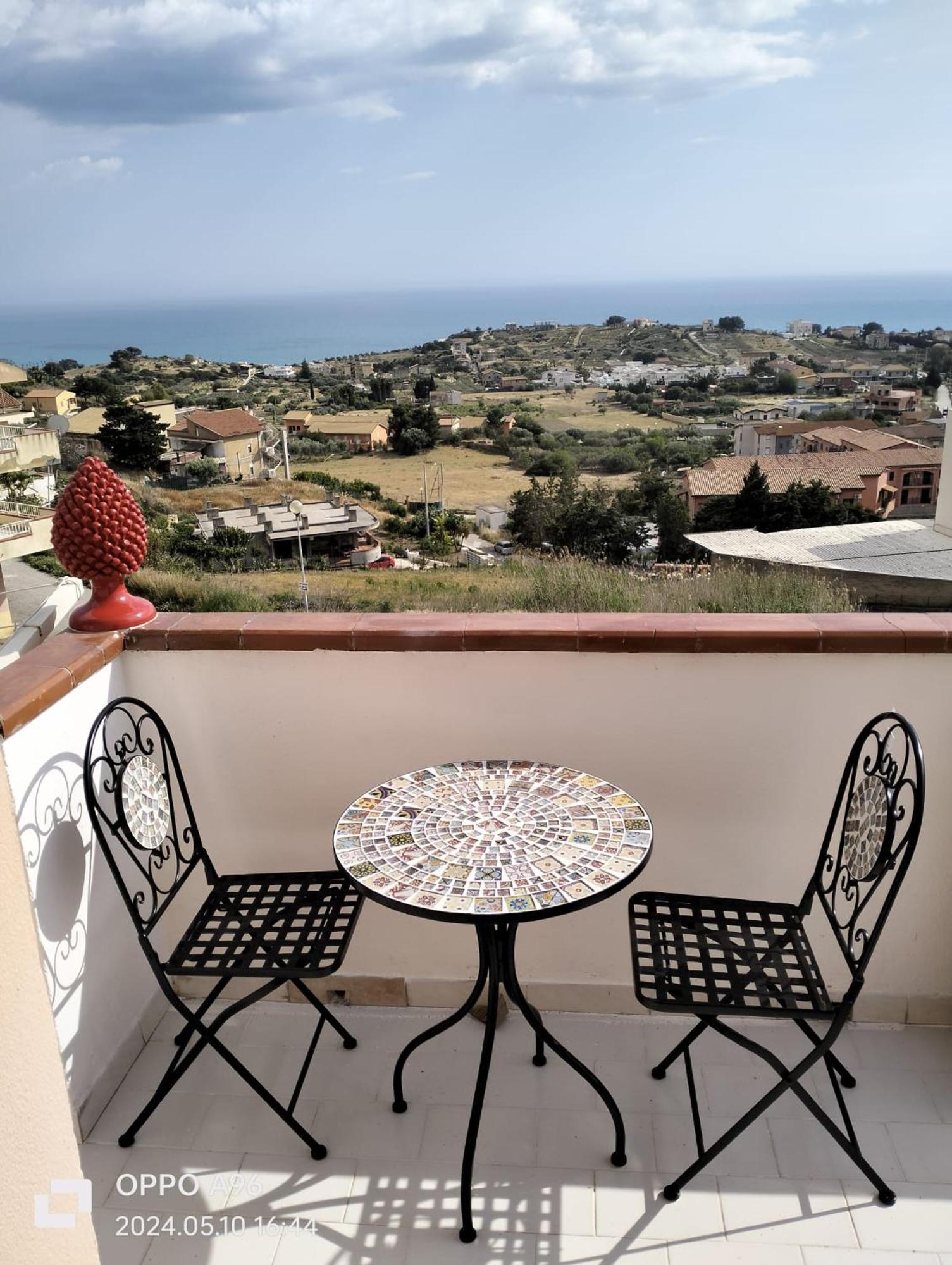Casa Vacanze Da Francesca 레알몬테 외부 사진