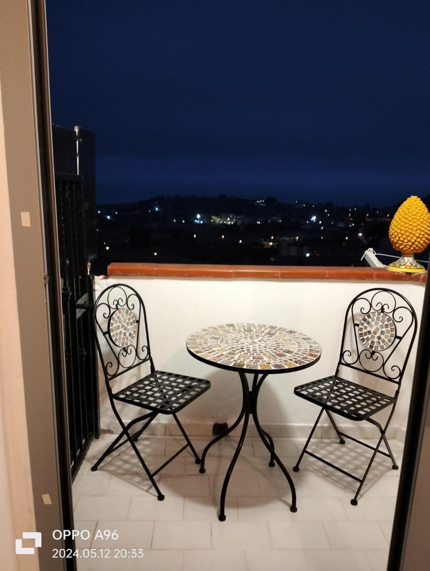 Casa Vacanze Da Francesca 레알몬테 외부 사진